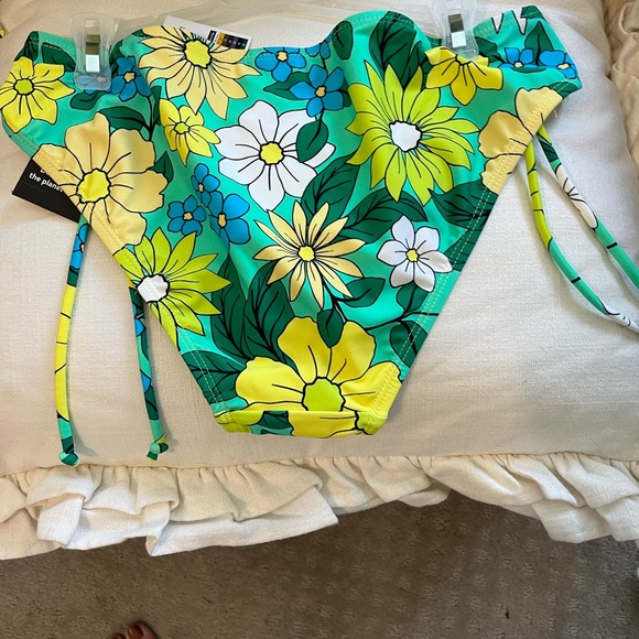 No boundaries Two Piece Swimsuit 🏊♀️ - Picture 6 of 6